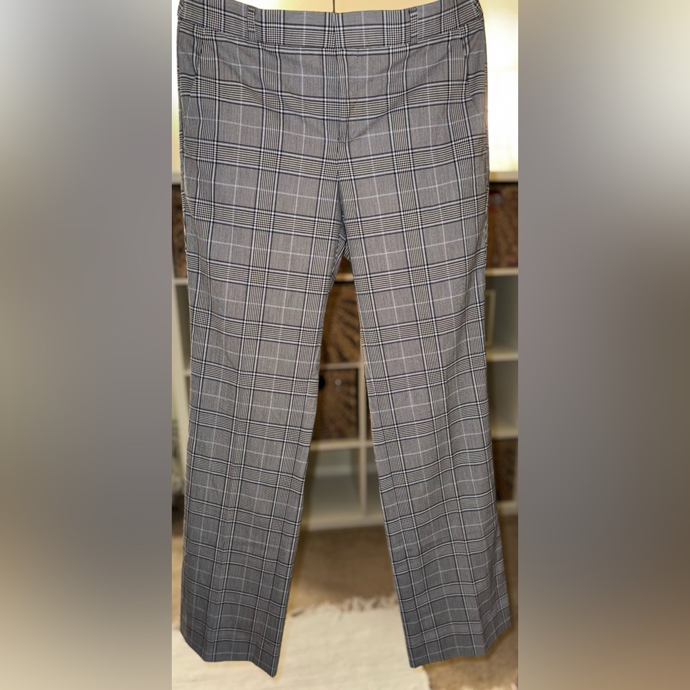 Banana Republic Logan Trouser-Fit Lightweight Pant